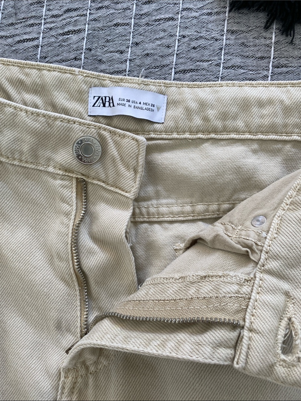 Zara Women's Straight Jeans in Beige Size 4 - Picture 6 of 7